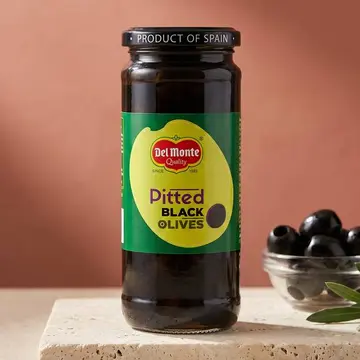 Del Monte Black Pitted Olives pack